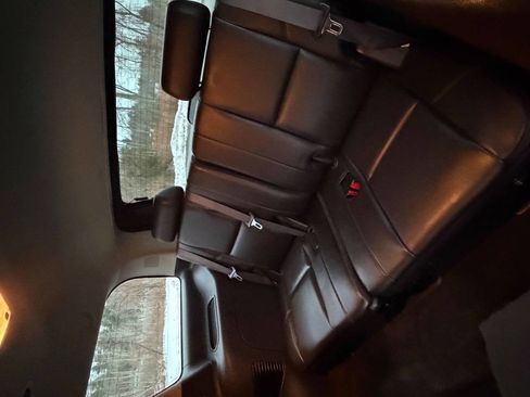 Used 2011 GMC Yukon Denali image 12