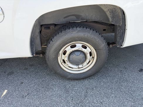 Used 2007 GMC Canyon W/T image 16