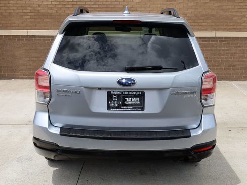 Used 2017 Subaru Forester 2.5i Premium w/ All-Weather Package image 9