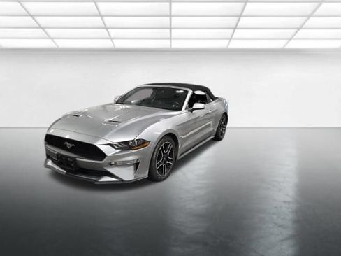 Used 2020 Ford Mustang Premium RWD image 8