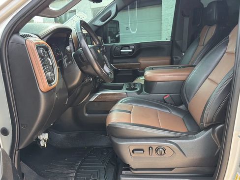 Used 2021 Chevrolet Silverado 2500 High Country w/ Z71 Off-Road Package AWD/4WD image 8