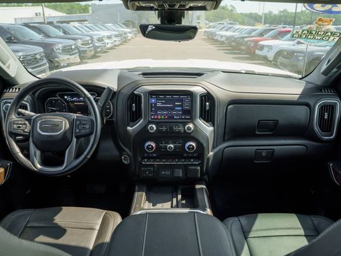 Used 2023 GMC Sierra 3500 Denali w/ Denali Ultimate Package AWD/4WD image 22