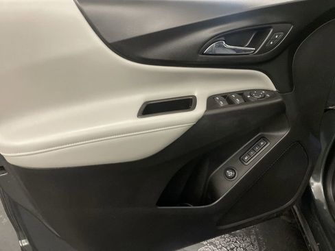 Used 2018 Chevrolet Equinox Premier FWD image 14