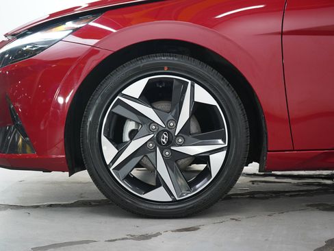 Used 2023 Hyundai Elantra Limited FWD image 28
