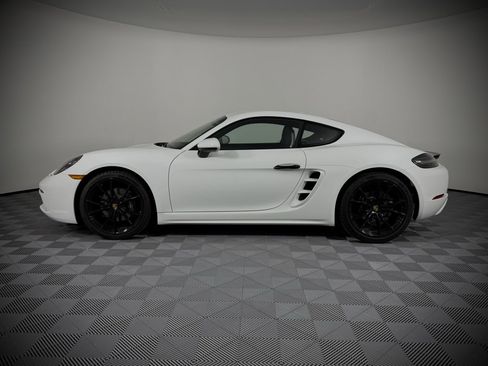 New 2025 Porsche 718 Cayman image 2