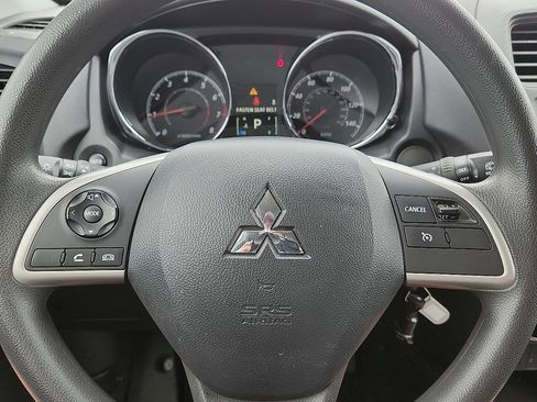 Used 2024 Mitsubishi Outlander Sport SE image 11