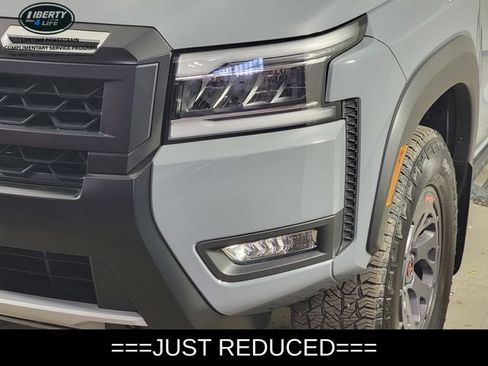 Used 2025 Nissan Frontier PRO-4X AWD/4WD image 10