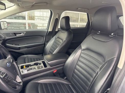 Used 2024 Ford Edge SEL image 10