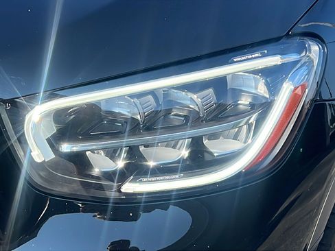 Used 2021 Mercedes-Benz GLC 300 4MATIC Coupe image 11