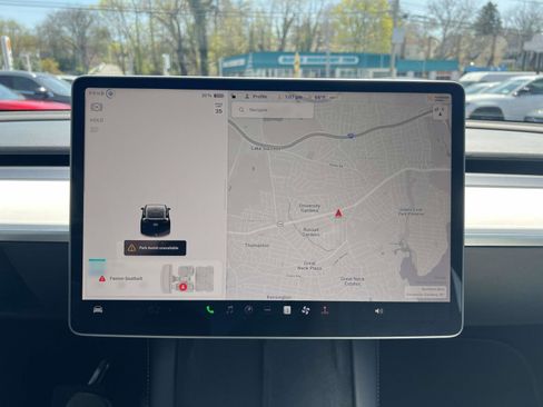 Used 2022 Tesla Model Y Long Range AWD/4WD image 29