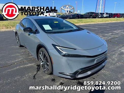 Used 2025 Toyota Prius XLE FWD image 1