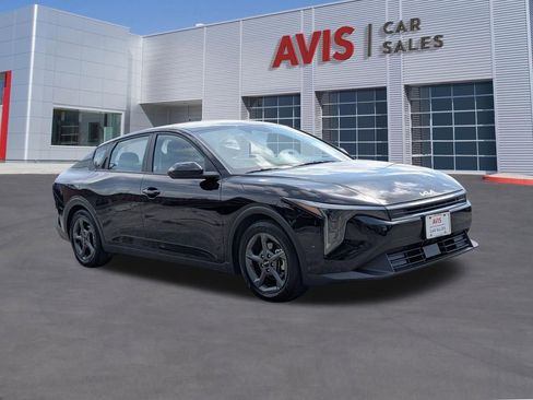 Used 2025 Kia K4 FWD image 3