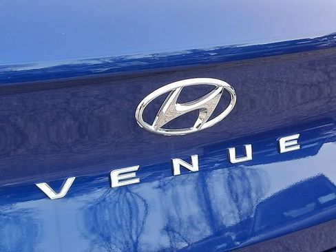 New 2026 Hyundai Venue SEL FWD image 24