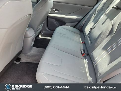 Used 2024 Hyundai Elantra SEL w/ Convenience Package FWD image 30