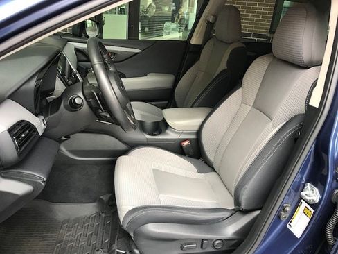 Used 2023 Subaru Outback Premium AWD/4WD image 6