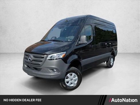 Used 2025 Mercedes-Benz Sprinter 2500 image 1