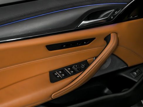 Used 2019 BMW M5 w/ Executive Package image 17