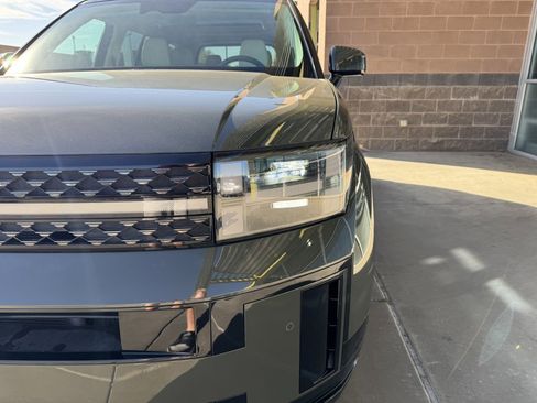 Used 2024 Hyundai Santa Fe Calligraphy image 11