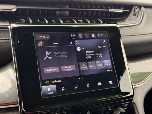 Used 2023 Jeep Grand Cherokee Altitude image 21