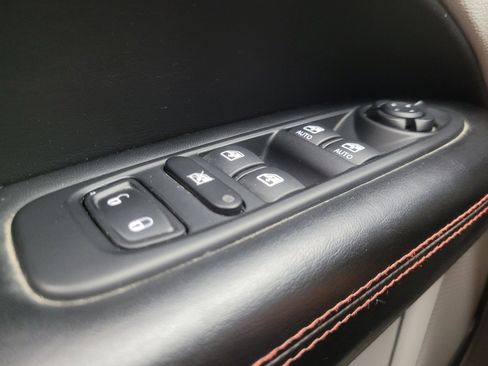 Used 2017 Jeep Compass Limited w/ Safe & Security Group AWD/4WD image 27