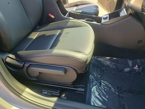 Used 2025 Hyundai Kona Limited image 23