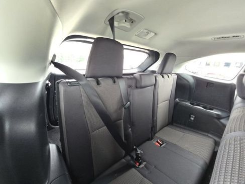 Used 2023 Toyota Highlander LE FWD image 20