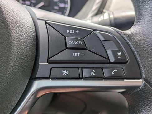 Used 2024 Nissan Sentra SV FWD image 25