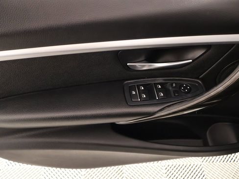Used 2018 BMW 330i xDrive Sedan AWD/4WD image 16