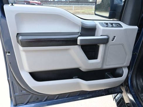 Used 2015 Ford F150 XLT w/ Equipment Group 301A Mid image 8