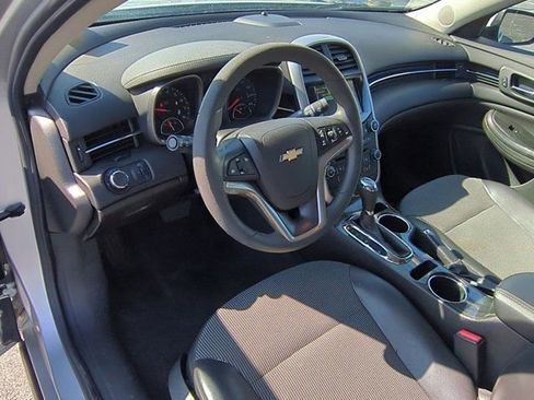 Used 2016 Chevrolet Malibu LT image 9