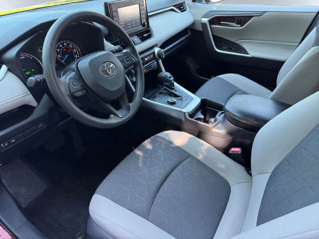 Used 2021 Toyota RAV4 XLE w/ Convenience Package AWD/4WD image 11