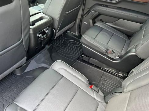 New 2026 GMC Yukon XL Denali w/ Denali Reserve Package AWD/4WD image 12