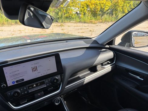 Used 2025 Toyota Grand Highlander FWD image 29