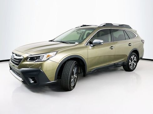 Used 2022 Subaru Outback Touring AWD/4WD image 2