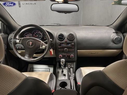 Used 2009 Pontiac G6 GT w/ Sport Package 1 FWD image 2