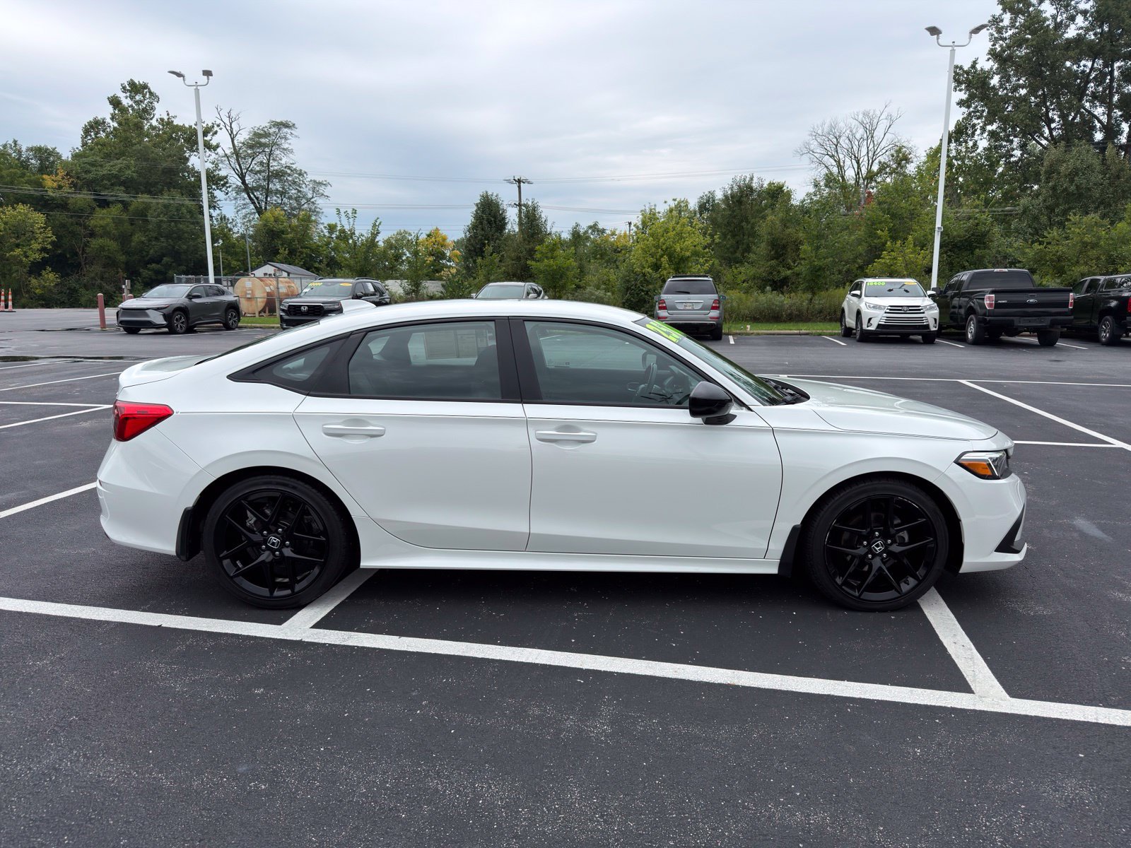 Used 2024 Honda Civic Sport image 7