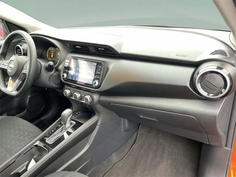 Used 2024 Nissan Kicks SV image 21