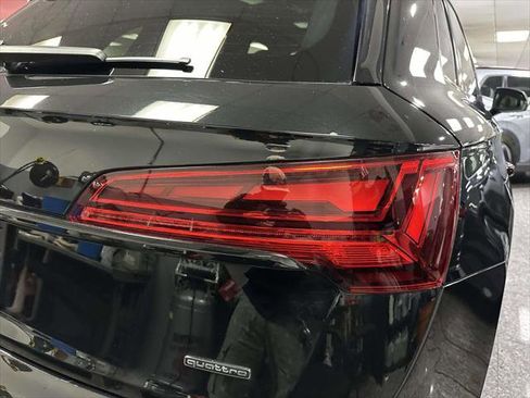 Used 2023 Audi Q5 2.0T Premium Plus w/ Premium Plus Package AWD/4WD image 8