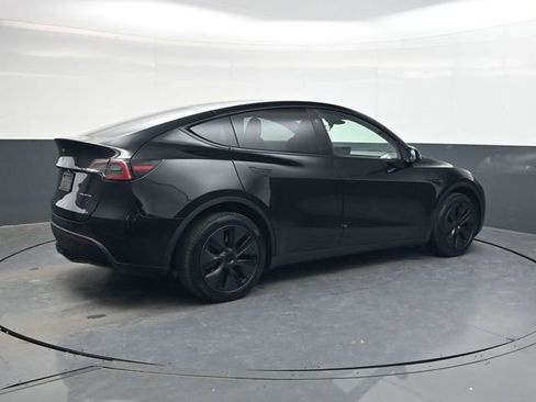 Used 2025 Tesla Model Y Long Range image 4