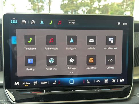 Certified 2025 Volkswagen Tiguan SE R-Line AWD/4WD image 20