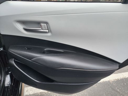 Used 2022 Toyota Corolla SE image 16