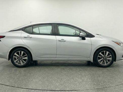 Used 2025 Nissan Versa SV image 11