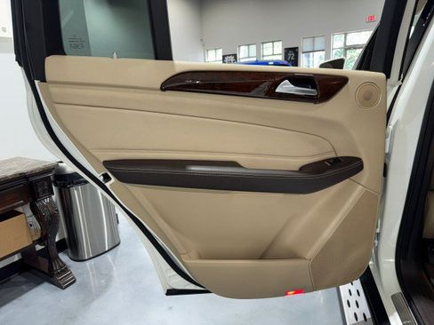 Used 2019 Mercedes-Benz GLS 450 4MATIC w/ Premium 1 Package image 41