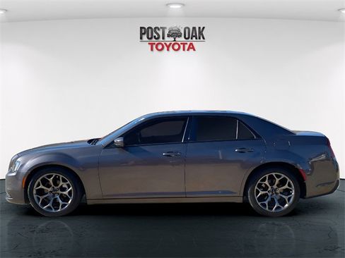 Used 2015 Chrysler 300 S image 4