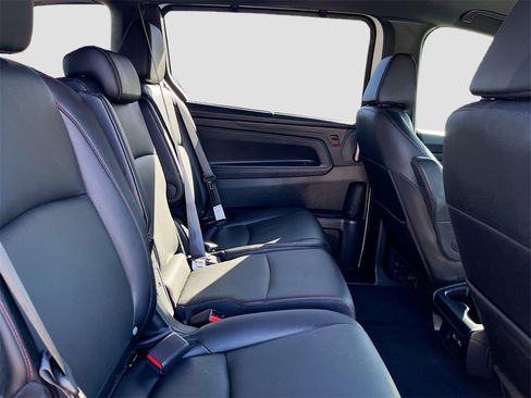 Used 2023 Honda Odyssey Sport image 28