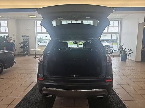 Used 2019 Jeep Cherokee Limited AWD/4WD image 30