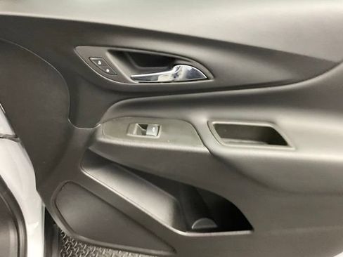 Certified 2024 Chevrolet Equinox LT FWD image 24