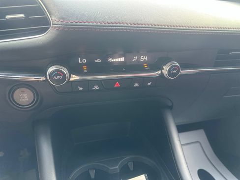 Used 2023 MAZDA MAZDA3 s FWD image 24