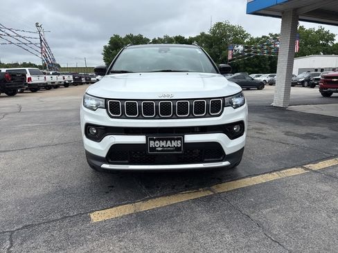 Used 2023 Jeep Compass Limited AWD/4WD image 10