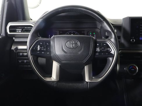 Used 2025 Toyota 4Runner SR5 image 33